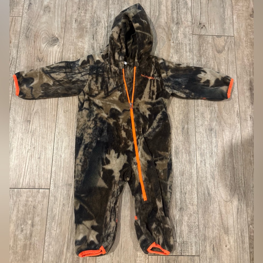 Columbia Brown Camo Fleece Bunting with Orange Zipper Size 6-12 Months